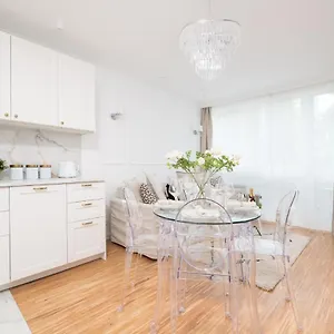 Glam & Modern By Cooee Apartament
